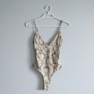 Missguided Women's Sz 4 Beige/Brown Snakeskin V-Neck One Piece‎ Stretch Bodysuit